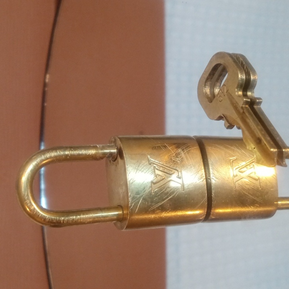 Louis Vuitton lock and key 312